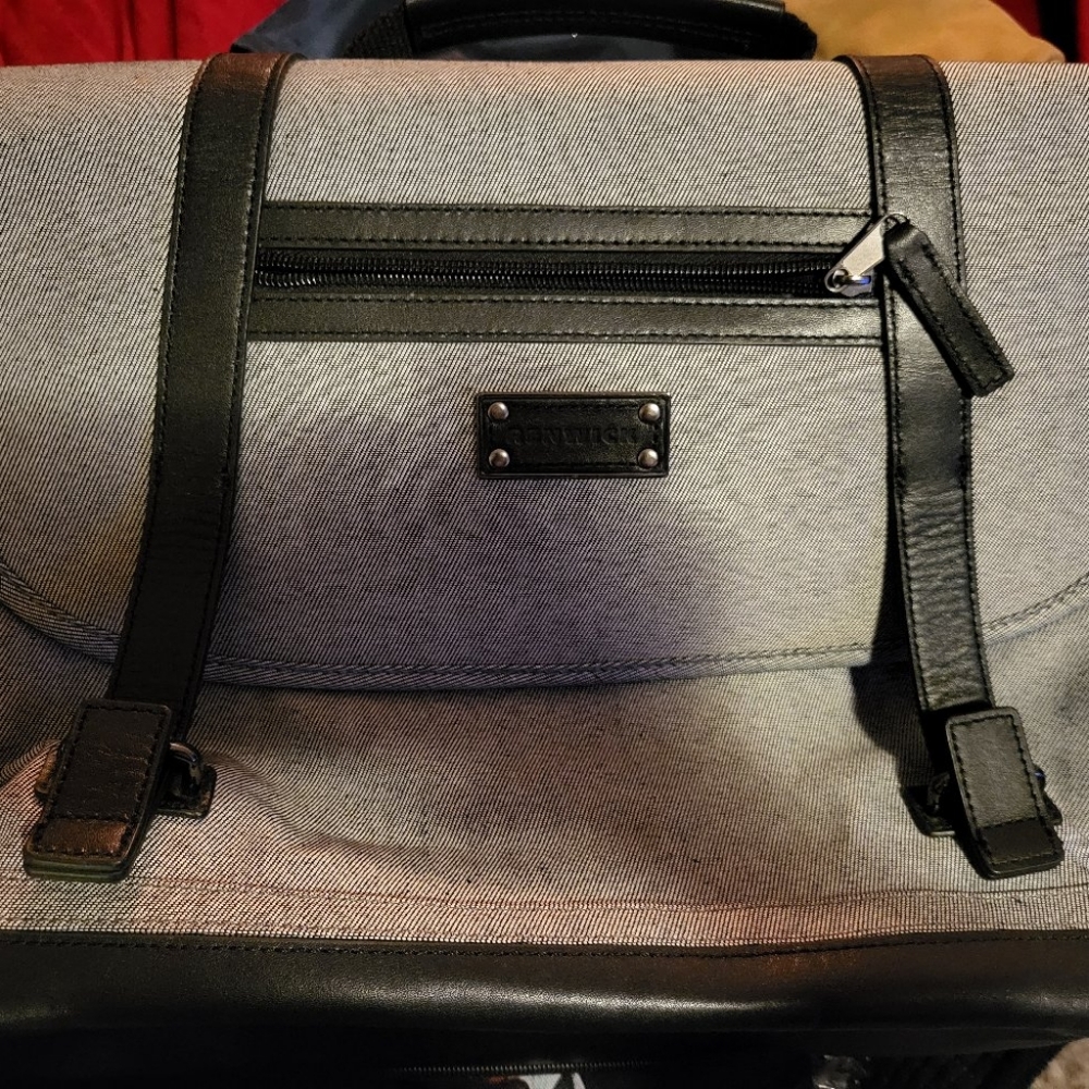 Brunswick Messenger/Computer Bag